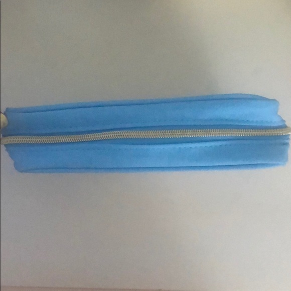 Estée Lauder Cosmetic Bag - Picture 2 of 3